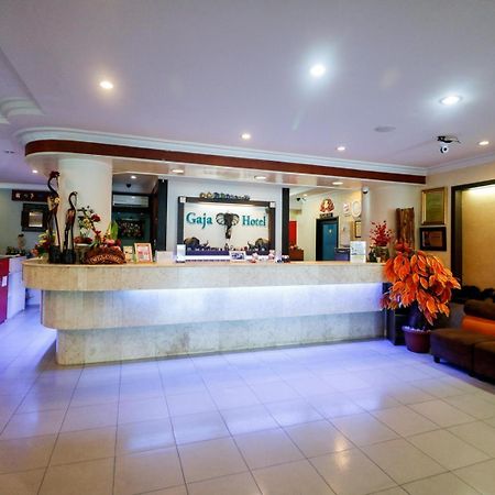 Reddoorz Plus @ Jalan Dr Sutomo Pekanbaru Eksteriør billede