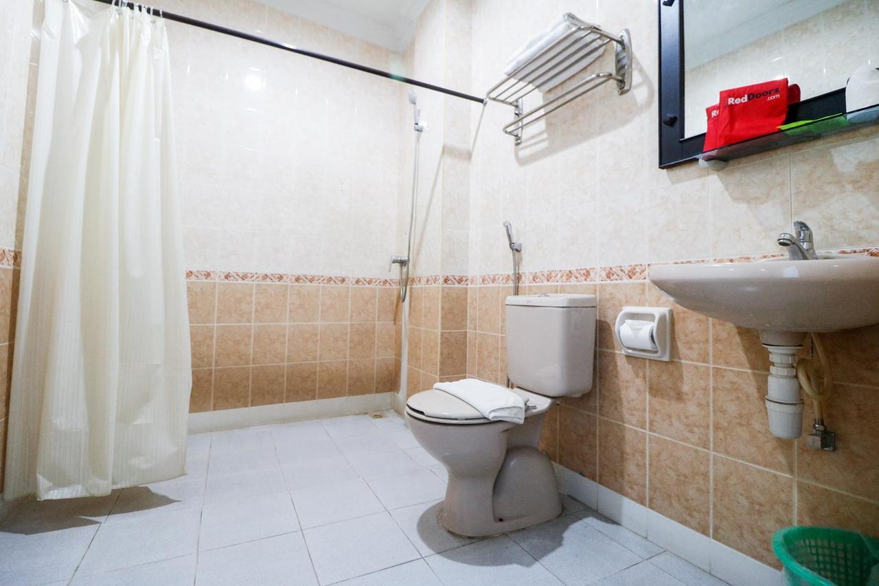 Reddoorz Plus @ Jalan Dr Sutomo Pekanbaru Eksteriør billede